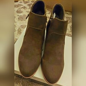 Sun + Stone Dark Brown Chukka Boots SZ 9